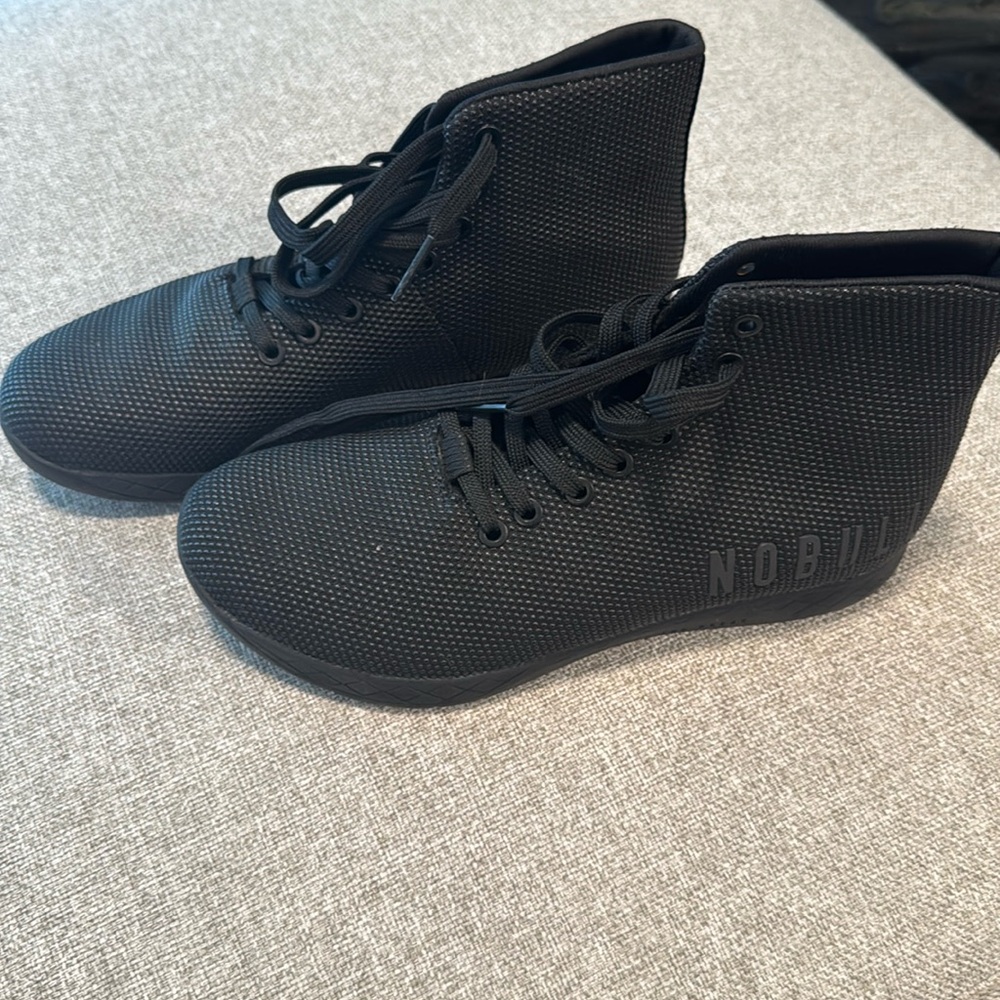 NOBULL women’s Black Trainers